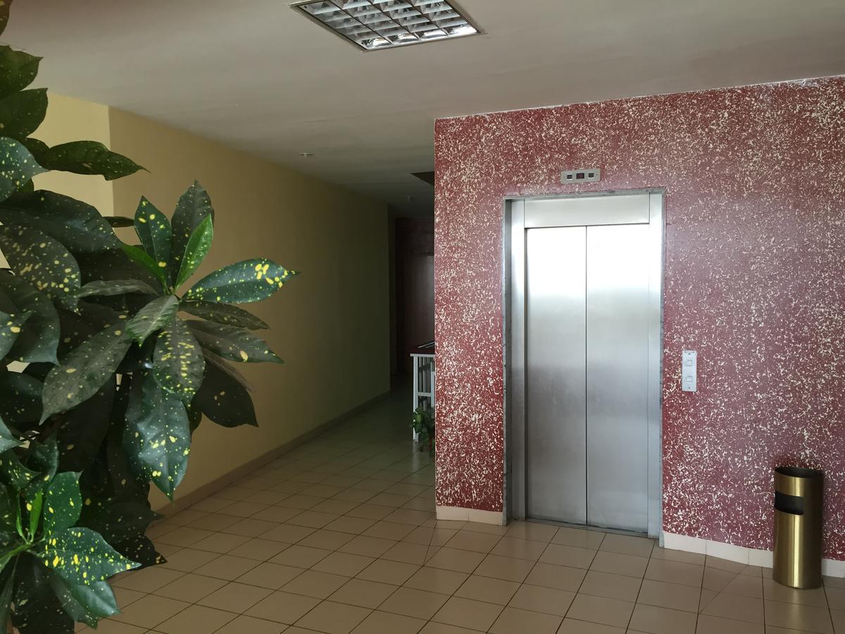 White Palace Hotel Antananarivo Buitenkant foto